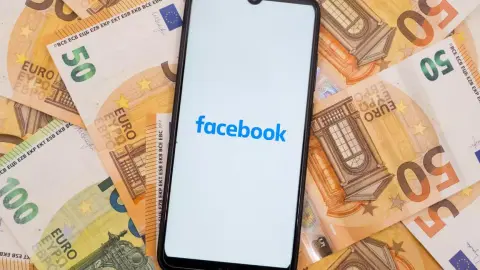 Több ezer forintot fizethetünk majd a Facebookért és az Instagramért
