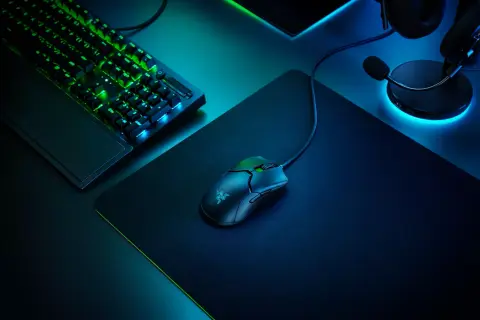 Firmware frissítéssel katapultálhatnak 8000 Hz-es mintavételezési frekvenciára a Razer egyes gamer egerei