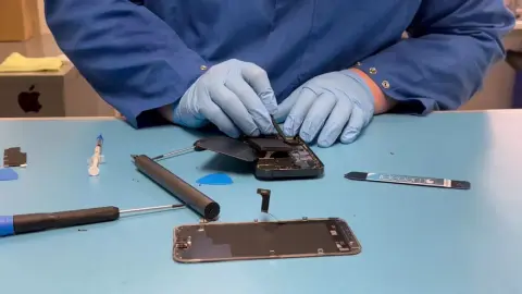 Minden eddiginél többe kerül az iPhone 15 Pro Max előállítása