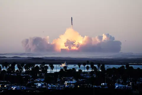 Először jutott el az űrbe a Starship, de messze még a Hold