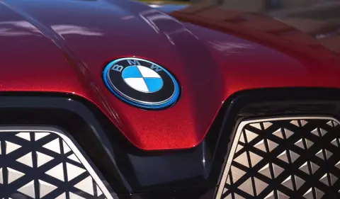 A BMW és a ONE hibrid akkumulátora közel 1000 km-es hatótávot nyújt