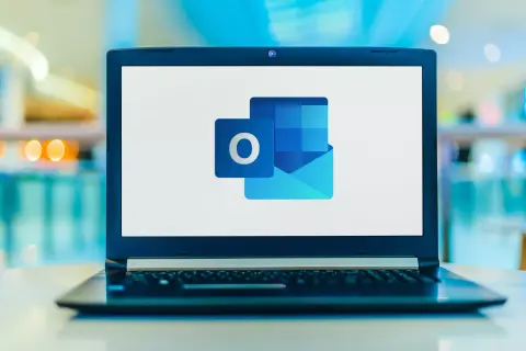 Nem megy a levélküldés Microsoft Outlook alatt, ha 500-nál több alkönyvtár található az elsődleges postaládában