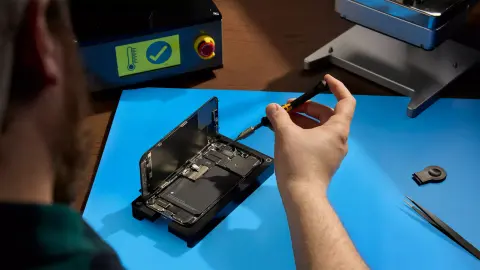 Már te is megjavíthatod otthon az iPhone-od, de aligha lesz hozzá kedved