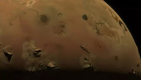 A Juno megközelítette a Jupiter Ió nevű holdját