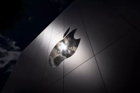 Újabb vezető hagyja el az Apple-t, és bajban lehet az autós projekt