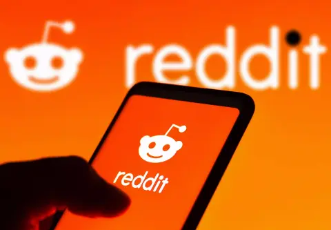 Kiárusítja a Reddit az adatokat MI-t tréningezési céllal