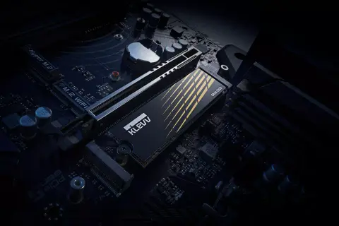 PCI Express 4.0 x4-es SSD kártyákkal rukkolt elő a KLEVV