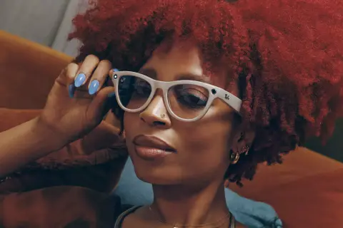 Mesterséges intelligencia költözött a Ray-Ban és a Meta okosszemüvegébe