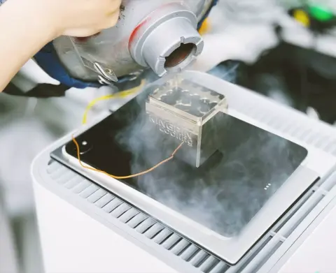 Extrém tuningnak vetették alá az Apple M4-es SoC egységét, a folyékony nitrogén is előkerült