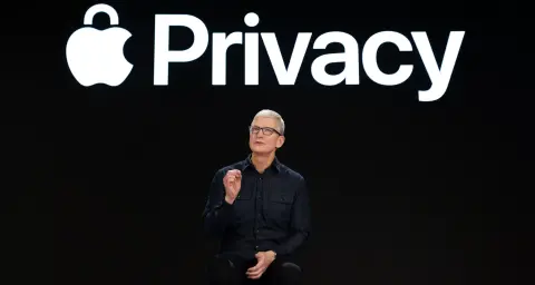 Az elmúlt évek legnagyobb adatvédelmi botrányát hallgatással akarja eltusolni az Apple