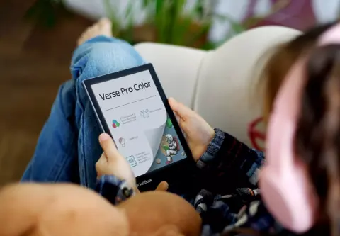 PocketBook Verse Pro Color – Jól hordozható olvasó, színes kijelzővel