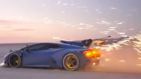Börtönbe kerülhet a youtuber, aki helikopterből tüzelt Lamborghinire