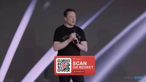 Órákon keresztül osztott Elon Musk kriptoadományokat élő közvetítésben