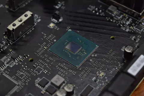 Kiszivárgott a 800-as sorozatú Intel lapkakészletek összes fontos tulajdonsága