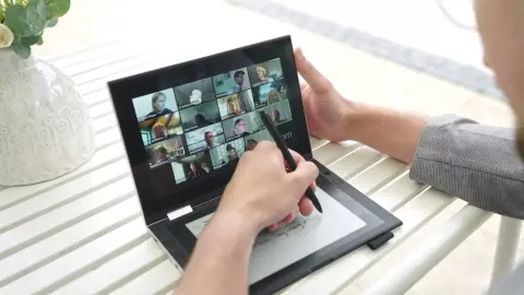 Két kijelzővel ellátott notebook, ami az IPS és az E-Ink panel előnyeit ötvözi – Utóbbira jegyzetelhetünk is