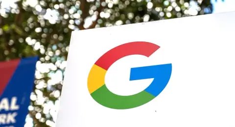 Történelmi felvásárlásra készül a Google, repkedhetnek a dollármilliárdok