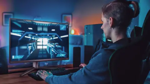 Új gamer monitor a Philips műhelyéből UHD felbontással és Mini-LED háttérvilágítással