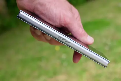 Még idén jöhet a Samsungtól egy nagyon vékony Galaxy Z Fold