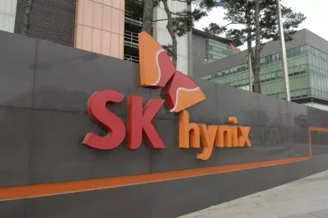 2025-ben már 400 cellarétegből álló 3D NAND Flash memóriachipeket gyártana az SK hynix