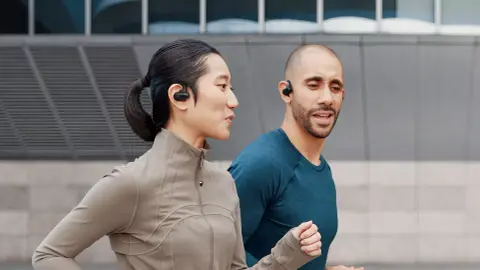 A Belkin egy sor fej- és fülhallgatót vonultat fel az IFA-n