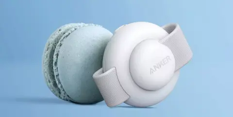 Egyszerre 3 készüléket tud vezeték nélkül tölteni az Anker apró eszköze