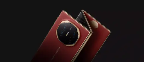 Huawei Mate XT Ultimate - Primul smartphone pliabil în trei părți din lume