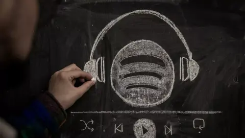 Új lehetőséggel kedvez a Spotify a családosoknak