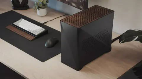 Kompakt, Mini-ITX formátumú számítógépházzal rukkolt elő a Fractal Design – Fabetétes tetőlappal büszkélkedik