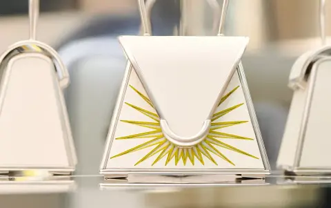 Színváltó kézitáska került reflektorfénybe E Ink technológiás panelbe csomagolva