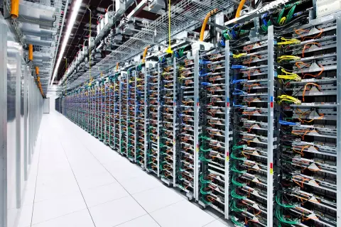 Az AMD és az Intel az UALink Konzorciumon keresztül állítana konkurenciát az Nvidia NVLink ökoszisztémájának