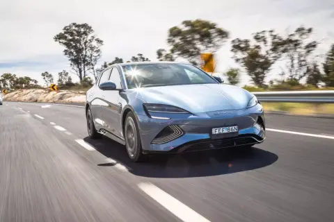 Padlógázt nyomott a BYD, kilőtt a gyártási kapacitása