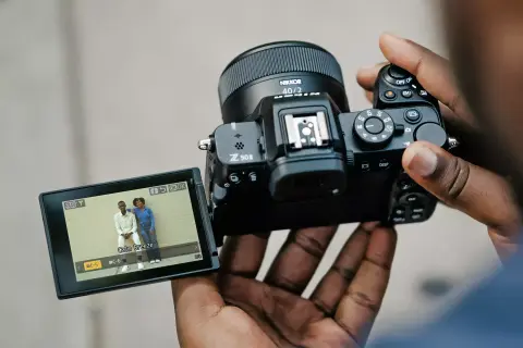 Nikon bringt MILC-Kamera auf den Markt