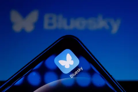 A Bluesky sérti az EU-ban érvényben levő szabályokat, pedig még kevés embert mozgat meg