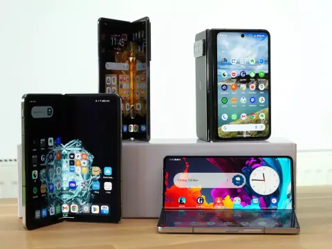Smartphone-urile pliabile o problemă fără precedent, situația Samsung fiind cea mai gravă