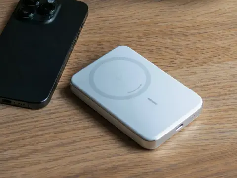 Bejelentette a WPC, hogy a Samsung és a Google is dolgozik a Qi2 támogatásán