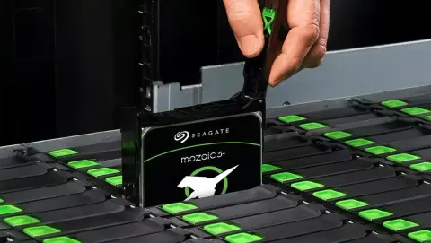 36 TB-os merevlemezzel rukkolt elő a Seagete, adattároló kapacitás terén ez most az iparági rekorder