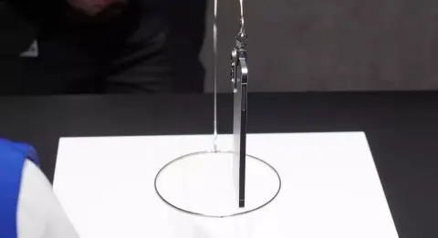 Megvillantotta a Samsung a Galaxy S25 Edge modellt