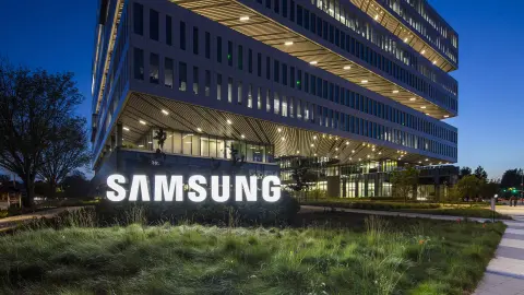 Hiába nőtt éves szinten a Samsung, tovább esett a vállalat részvényárfolyama