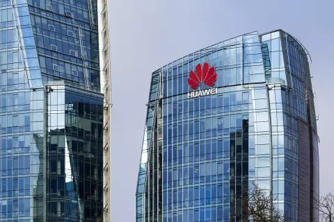Brutális növekedésben a Huawei – A szankciók nem működnek
