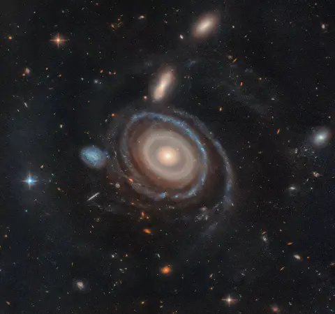 Egy galaxis kilenc gyűrűvel