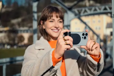 Mobilokhoz fejlesztett markolatot a Leica, csak kicsit drága lett