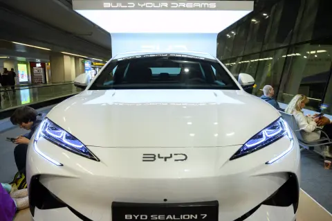 A BYD Isten szemével együtt integrálja autóiba a DeepSeek MI-t
