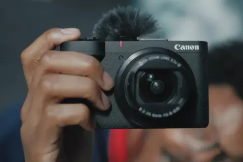Itt a Canon kompakt vlogger kamerája, és érdemes komolyan venni