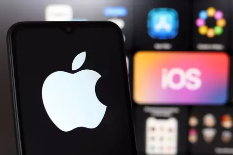 Versenyellenes adatvédelem miatt büntetik a franciák az Apple-t
