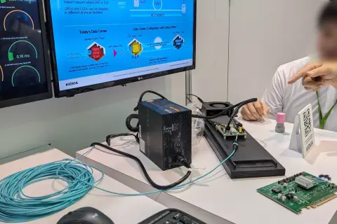 A Kioxia optikai kapcsolatot használó SSD-i akár 40 méter hosszú kábelen keresztül is működhetnek