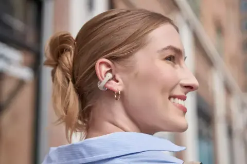 A Shokz is beáll a sorba, elkészítette a saját fülhallgató „ékszerét”