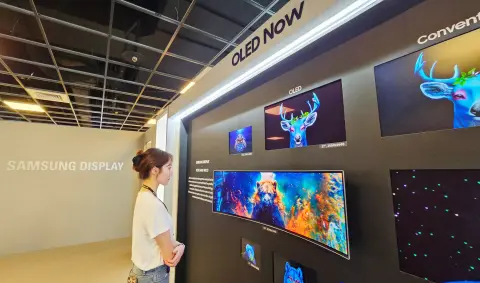 Impresszív OLED panelt villantott a Samsung: alacsonyabb fogyasztás, könnyebb kivitel, 1 Hz-es üzemmód