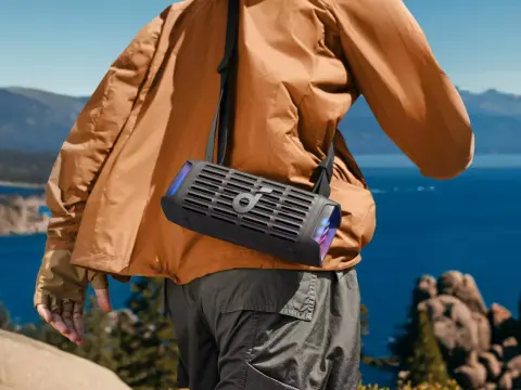Anker a produs o boxă portabilă extrem de durabilă care se poate scutura să scape de murdărie