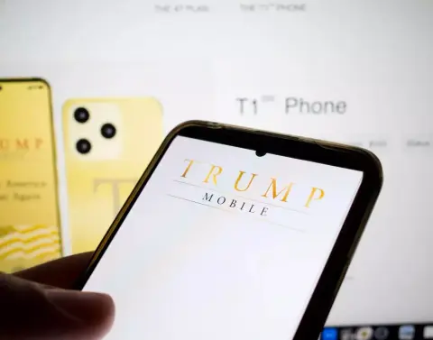 Visszatáncolt Trump vállalata, mégsem amerikai a T1 Phone