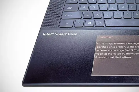 Ötletes újítás: E-Ink kijelző kerülne a notebook érintőpadjába, ami az AI-hoz kapcsolódó tartalmakat jelenítené meg